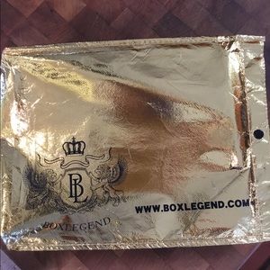 Box legend shirt folding board